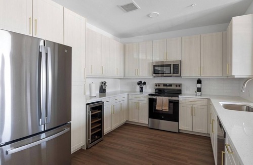 Roanoke Apartment | Landing | Stunning 2BD in Downtown Roanoke