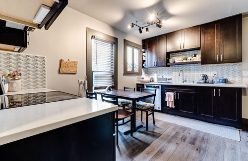 Market District House | Large group in Eugene, Exquisite Historic Landmark 11Bedroom, 4.1BA, New Hot tub