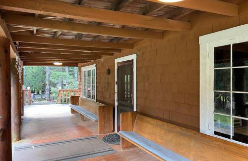 Ashford Other | Large Lodge at Rainier Lodge (0.4 miles from entrance)
