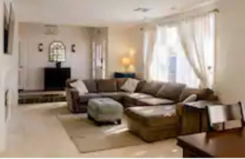 Lake Terrace & Oaks House | Large New Orleans Gem w POOL