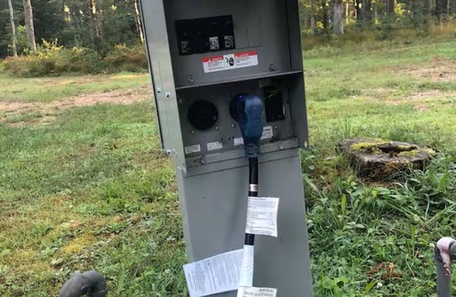 Irons RV Rental | Large sites! Full hookup drive thru campsite 70 ft