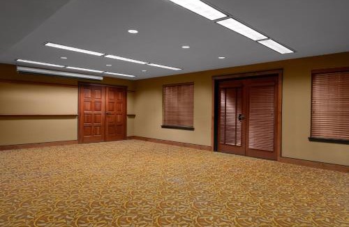 Hillsboro Hotel | Larkspur Landing Extended Stay Suites Hillsboro