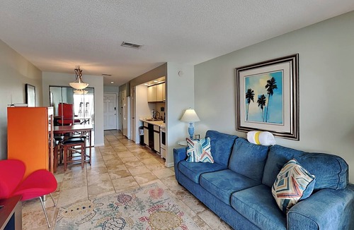 Navarre Beach Condo | Latitude Adjustment | Easy Walk to Beach, Views!