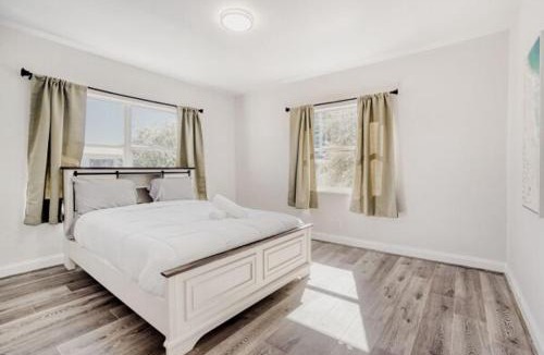 Poinciana Park Apartment | Lauderdale Breeze Villas - Coastal 2 Bedroom