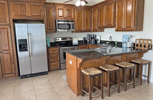Grand Isle House | Lemonade Escapade Walk to Beach Pet Friendly