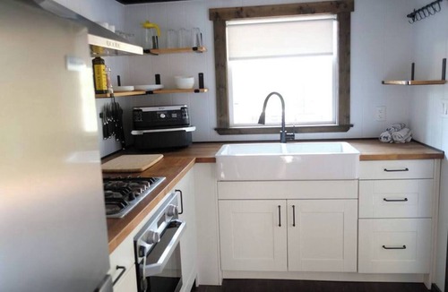 Blairmore House | Lily`s Little Lodge - Tiny Home