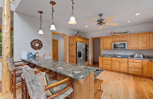 Manitowish Waters House | Little Star Lake Retreat | 3 Suites, AC, Firepit, Ping Pong