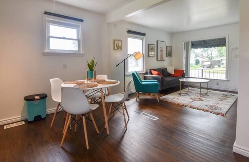 Hazel Park House | Llamaste in Hazel Park w/ Fenced Backyard for Pets