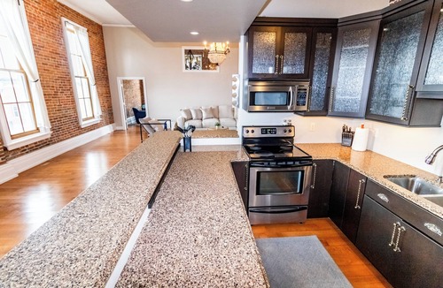 Cedar Falls Apartment | Loft Over Main: The 3rd Floor Urban Lookout 2BR