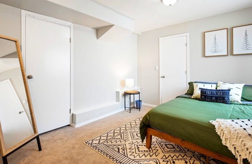 Madison South Apartment | Loftium | Charming Suite In Great Location near everything!
