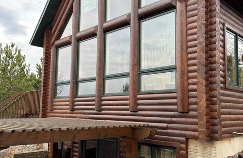 Webster Cabin | Log Cabin 4-bedroom on water with dock, sand beach with AC, WiFi in Webster