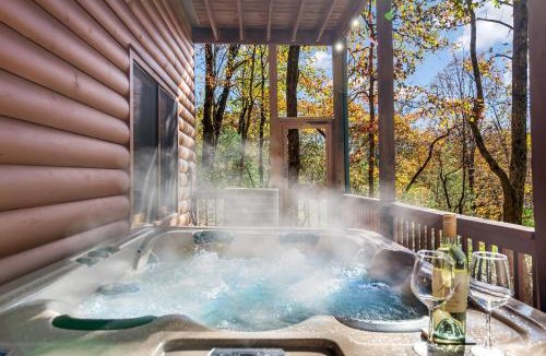Dahlonega House | Log Cabin & Carriage House, Lake, Wineries, Hiking