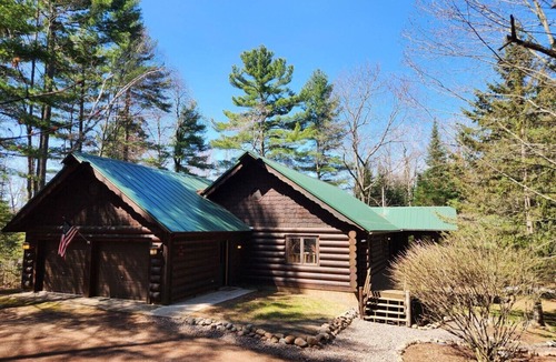 Hayward Cabin | Log cabin on private 3 acre lot! Spacious Yard!