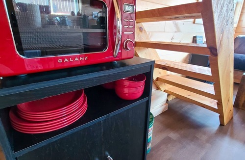Lakeside Apartment | Log Cabin - Tiny Digs Lakeshore