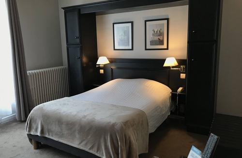 Neufchatel-en-Bray Hotel | Logis Les Airelles