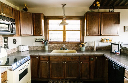 Spanish Valley Cabin | Lonebranch Cabin @ Whispering Oaks, 20 miles from Moab!