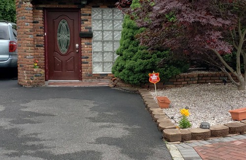 Kings Park Apartment | Long Island Pool Getaway - Private apartment with shared pool/hot tub.