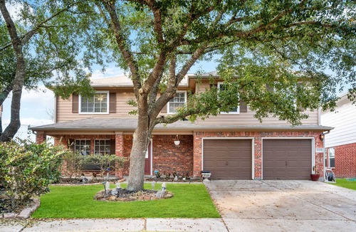 Spring House | Longer-Term Welcome! Cheerful 1 bedroom Plush Queen Bed!