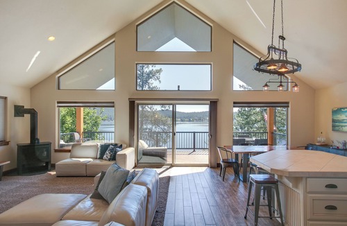 Loon Lake House | Loon Lake Waterfront Retreat: 2 Decks & Dock!