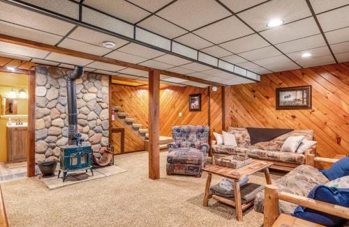 Mercer House | Loon's Landing