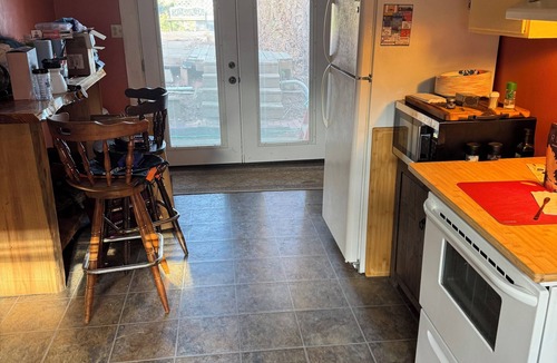 Coos Bay House | Lovely 2-bedroom 5 Bed house in Coos Bay -Beach -Bay -Lakes near Downtown