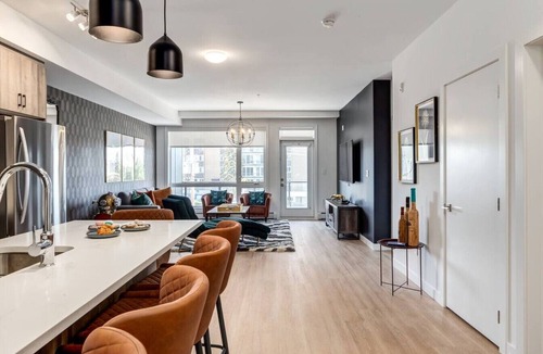 Bridgeland Condo | Lovely 3BR unit in the heart of Calgary