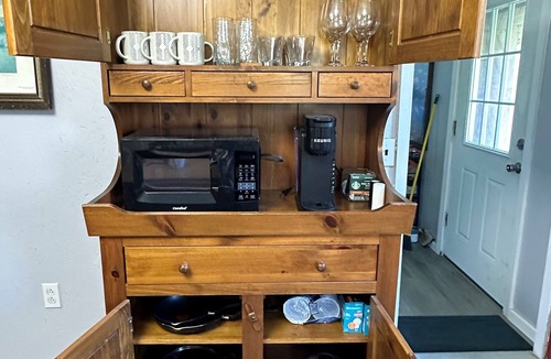 Custer Cabin | Lovely cabin with AC in charming Custer