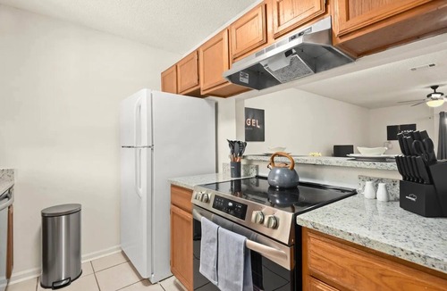 Highlands - Perkins Apartment | LSU 2Bed/2Bath Angel Studios Condo NEW