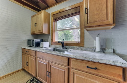 Lupton Cabin | Lupton Cabin Near Lake & Trails - Fire Pit & More!