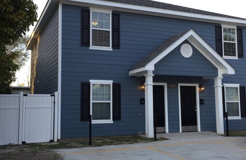 Lake Charles House | Lux 2 Bedroom 2.5 Bath/511A