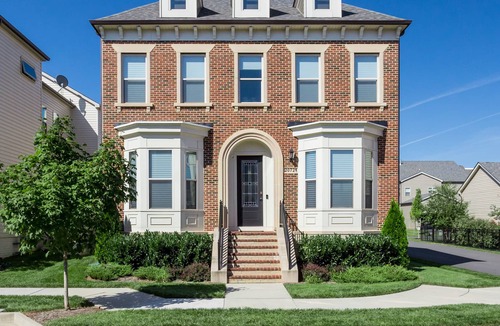 Ashburn House | Lux 5BD - Theater, Gym, Game Room, Parking & more!