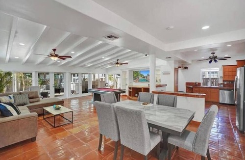 Ives Estates House | LUXTROPICA