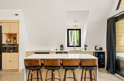 Pine County Cabin | Luxury A-Frame Cabin Hot Tub + A-frame Sauna
