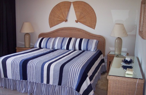 Holiday Isle Condo | Luxury apartment directly on the water