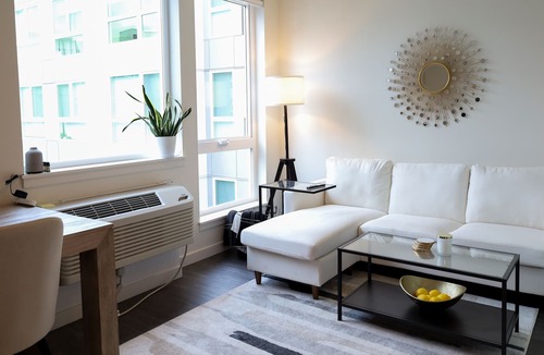 Vancouver Apartment | Luxury Apt in Downtown Vancouver Waterfront