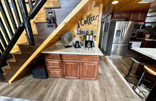 Meadow View Heights House | Luxury Cabin, Hot Tub & Fire Pit, Zion&Bryce Basecamp