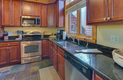 Boyne Falls Cabin | Luxury Cabin in The Reserve at Boyne Mountain