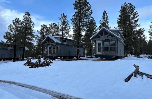 Williams Cabin | Luxury Cabin with Mountain View 4A
