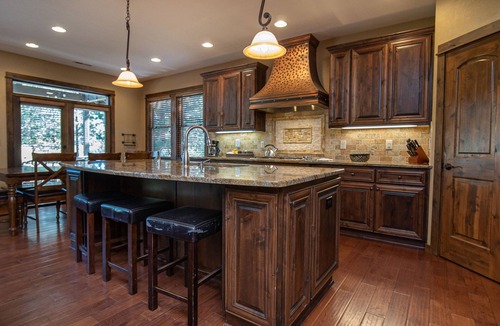 Sunriver Cabin | Luxury Caldera Retreat with Access to Forest House