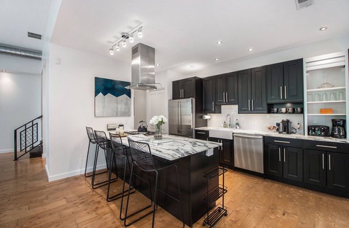 Shorewood-Tower Hills-Harbert Condo | Luxury Condo at Vineyard Lofts