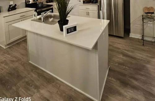 Canton Condo | Luxury Condo in Canton, MI: Enjoy your stay in Comfort, Style, and Convenience.
