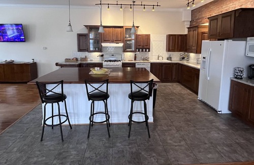 Flat Rock Condo | Luxury Condo In the heart of Flat Rock