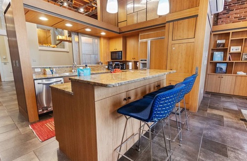 Downtown - Waterfront Condo | Luxury Condo | Paddle North w/Private Sauna & Gym