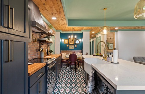 Lafayette House | Luxury Creole Cottage - Sleeps 6 guests