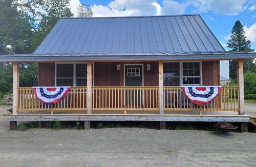 Jackman Cabin | Luxury custom built cabin in Jackman WITH DIRECT TRAIL ACCESS FOR POWERSPORTS