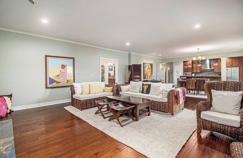 Manistee House | Luxury Harbor House- Pet-Friendly, Hot Tub!