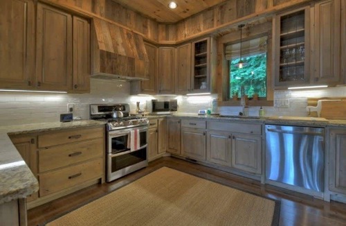 Cherry Log Cabin | Luxury Looks | $700 Off Your Stay!