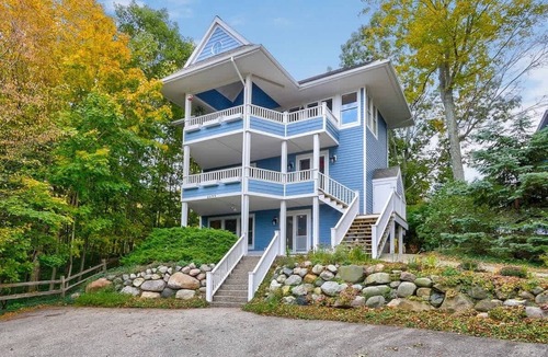 Macatawa House | Luxury Macatawa Beach Home with Stunning Lake Michigan Views