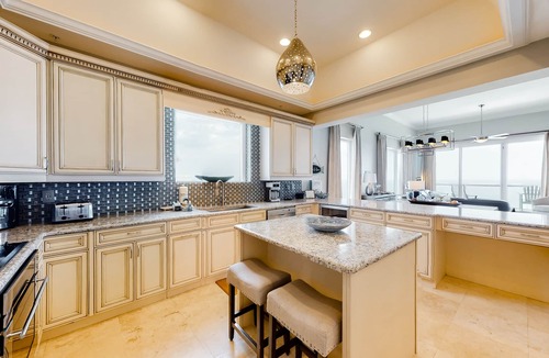 Navarre Beach Condo | Luxury Penthouse Condo with Oceanfront Views & Platinum Beach Service