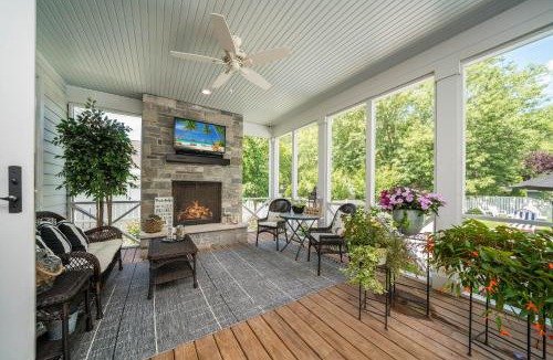 West Wing Estates House | Luxury Retreat - Pool, Hot Tub, Outdoor Kitchen & Fire Pit